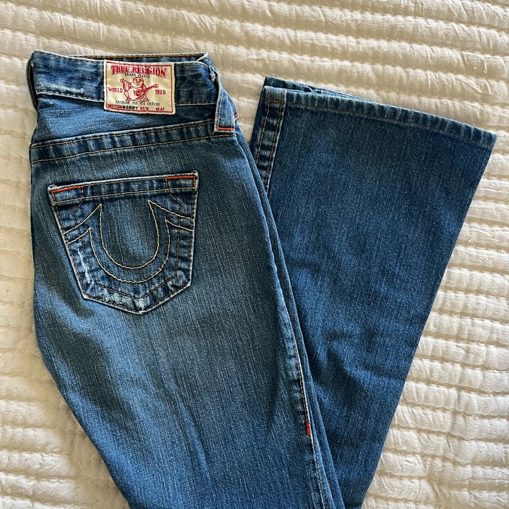 True Religion size 26 bootcut worn look . Inseam 28 inches . Excellent condition - Picture 8 of 9
